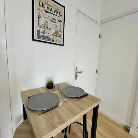 Le 57 Havrais Apartment *